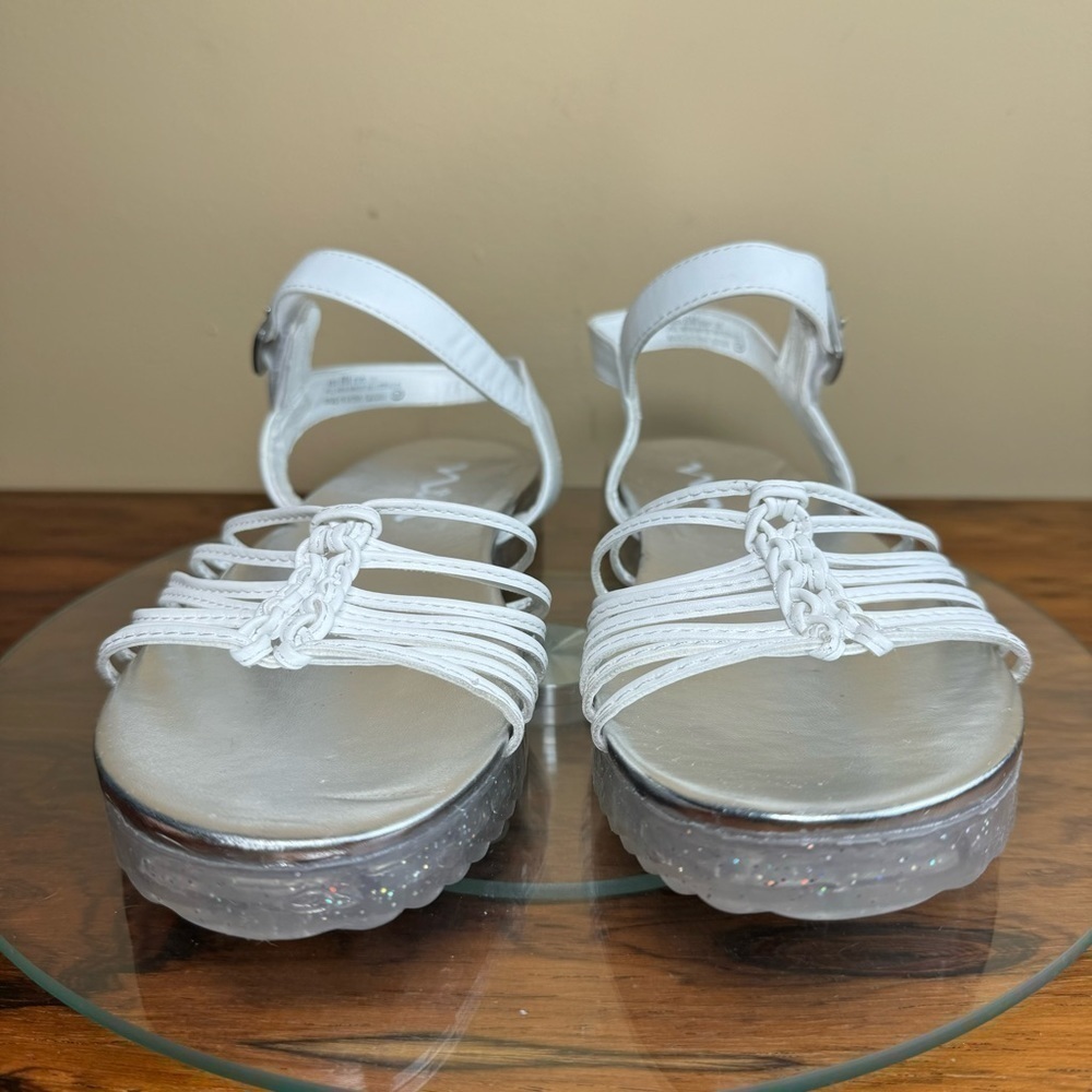 NEW Nina Kids August Strappy Sandal in White Smooth
